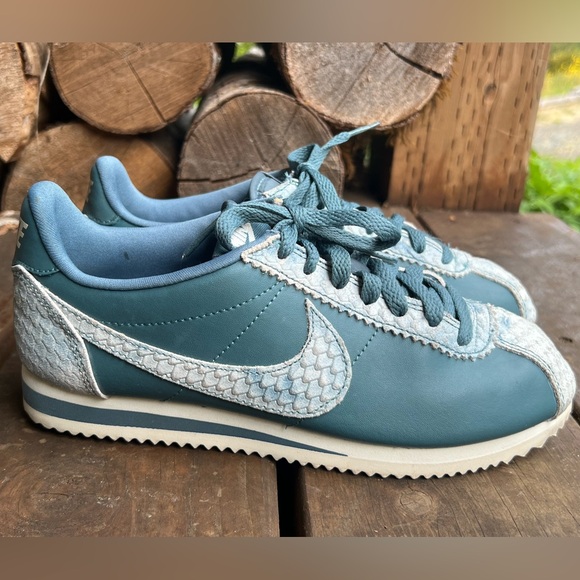 Nike Classic Cortez “Premium Iced Jade Sail” 905614 300 shoes womens size 7 - Picture 2 of 12